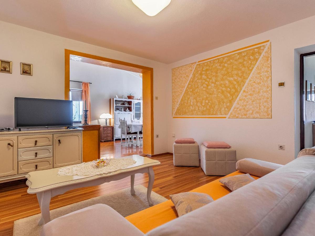 Apartment Vladimir - Pul237 By Interhome Banjole Bagian luar foto