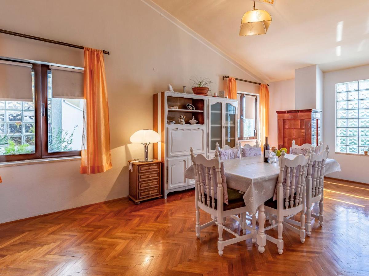 Apartment Vladimir - Pul237 By Interhome Banjole Bagian luar foto