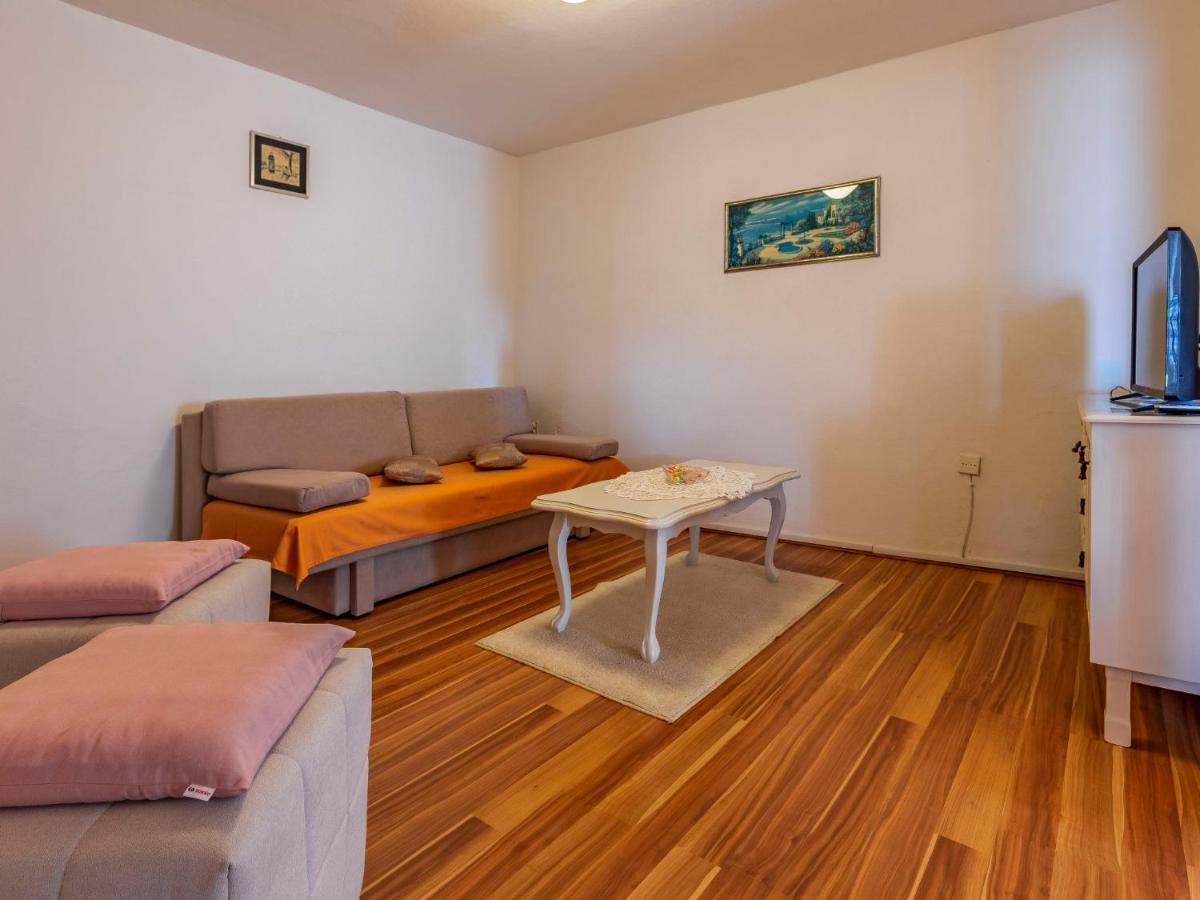 Apartment Vladimir - Pul237 By Interhome Banjole Bagian luar foto